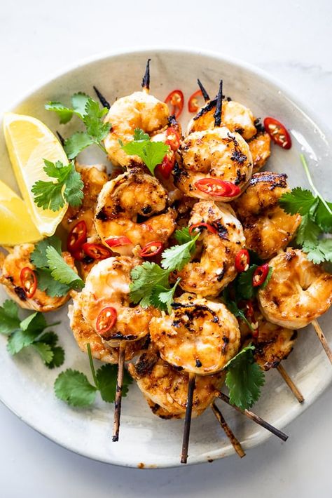 Shrimp Garlic Skewers Garlic Shrimp Skewers, Prawn Skewers, Spicy Garlic Shrimp, Best Shrimp Recipes, Grilled Shrimp Skewers, Grilled Prawns, Thai Chili, Shrimp Skewers, Shrimp Dinner