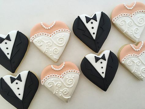 bride and groom heart cookies | Sarah Godlove | Flickr Football Sugar Cookies, Heart Cookies Decorated, Baking Deserts, Bride Cookies, Wedding Cookies Decorated, Engagement Cookies, Anniversary Cookies, Rose Gold Wedding Cakes, Heart Sugar Cookie