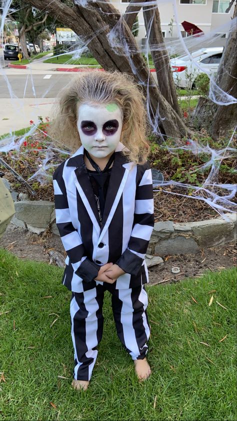 Toddler Beetlejuice Costume, Halloween Beetlejuice, Halloween Juice, Beetlejuice Costume, Beetle Juice, Toddler Costumes, Costumes Ideas, Beetlejuice, Diy Face Mask