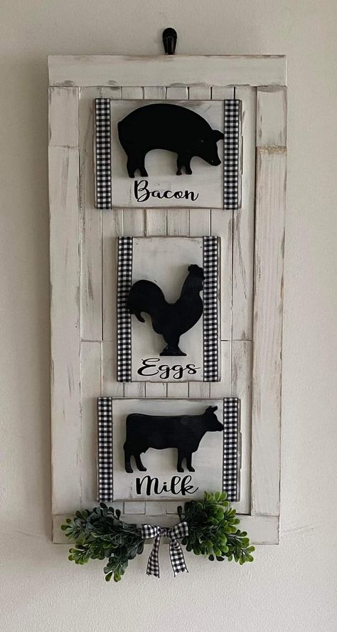 Farmhouse Diy Signs, Country Craft Ideas, Estilo Farmhouse, Diy Farmhouse Ideas, Chicken Wire Crafts, Rustic Farmhouse Kitchen Decor, Farm Animal Crafts, Diy Farmhouse Style, Chicken Crafts