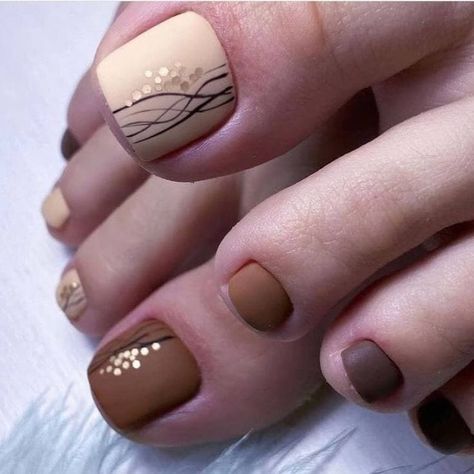 Toe Nail Designs For Fall, Nail Nail Designs, Fall Toe Nails, Nail Polish Ideas, Feet Nail Design, Pedicure Designs Toenails, Pedicure Nail Designs, Pedicure Colors, Gel Toe Nails