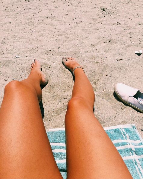 Tanning summer sun beach towel legs instagram filler Tan Legs Aethstetic, Beach Pictures Tanning, Tanning Beach, Tan Skin Beach Aesthetic, Tan Legs Beach Aesthetic, Feed Filler, Beach Mood, Filler Photos, Tan Legs