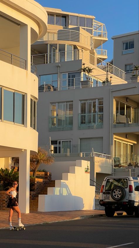 Cape Town Apartment View, Cape Town Homes, Cape Town Houses, Aesthetic Cape Town, Cape Town South Africa Aesthetic, Cape Town Aesthetic, Cape Town Apartment, South Africa Aesthetic, Cape Town Sunset