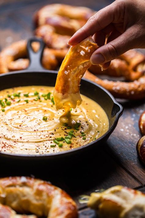 Vegan Beer Cheese Vegan Cheese Fondue Recipes, Vegan Pretzel Cheese Dip, Vegan Beer Cheese Dip, Vegan Fondue Recipes, Vegan Beer Cheese Soup, Vegan Cheese Fondue, Vegan Beer Cheese, German Soups, Vegan Oktoberfest