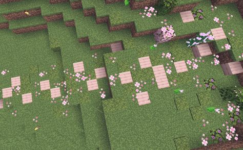 Stone Pathway Minecraft, Cute Minecraft Pathways, Minecraft Village Path, Path Minecraft Ideas, Minecraft Pathway Ideas, Paths Minecraft, Minecraft Pathways Design, Fairy Pathway, Minecraft Carpet Design