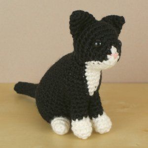 AmiCats : PlanetJune Shop, cute and realistic crochet patterns & more Kat Haken, Cat Crochet Pattern, Crochet Cats, Embroidery Hoop Crafts, Crochet Cat Pattern, Cat Crochet, Cat Amigurumi, Crochet Tools, Irish Crochet Dress