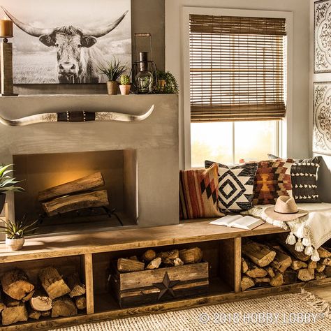 Blend trendy textiles with western wall decor for a wonderfully eclectic space. Western Living Rooms, Western Living Room, Western Wall Decor, Western Rooms, Rustic Western Decor, Western Home, Western Wall, Country Decor Rustic, Western Homes