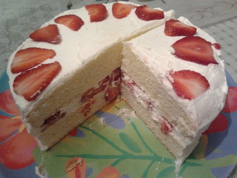 Chinese Sponge Cake Recipe, Fruit Sponge Cake, Chinese Bakery, Bakery Style Cake, Strawberry Sponge Cake, Chinese Cake, Strawberry Cake Easy, Cocktail Cake, Strawberry Cream Cakes