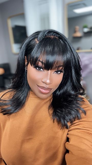 Bangs With A Side Part, Natural Hair Bangs, Ginger Color, Side Part Hairstyles, Sew In Hairstyles, Short Hair Black, Jet Black Hair, Bangs With Medium Hair, Hair Laid