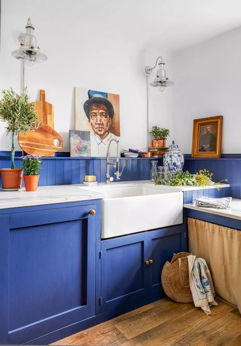 Decorating with art: 13 ways to arrange artwork | Decorating With Art, Blue Laundry Room, Small Utility Room, Wood Floor Finishes, British Homes, Kitchen Colour, Mediterranean Summer, Rustic Country Kitchens, Laundry Room Ideas