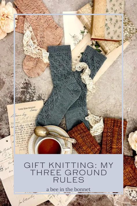 Last Minute Knitted Gifts, One Day Knitting Projects, Easy Knitting Gift Ideas, Gift Knits, Knitted Presents, Knitted Presents Gift Ideas, Knitted Gift Ideas, Knit Gifts Ideas, Knitting Gifts