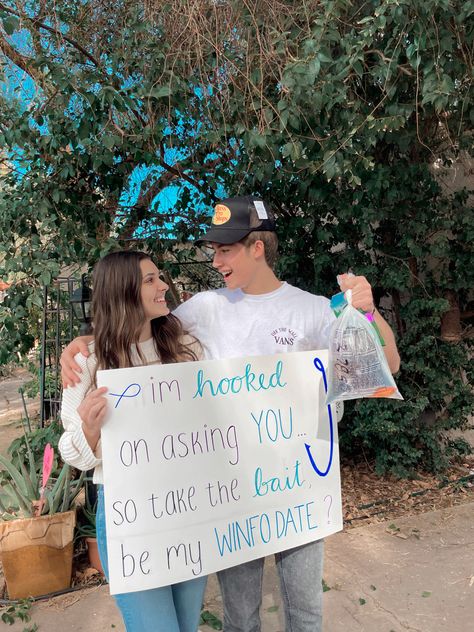 Western Prom Posals, Fish Homecoming Proposal, Poster Hoco Ideas, Cute Winfo Proposals, Valentines Dance Poster Ideas, Hoco Proposals Country, Winter Formal Sign Ideas, Snoco Proposals, Winter Formal Proposals