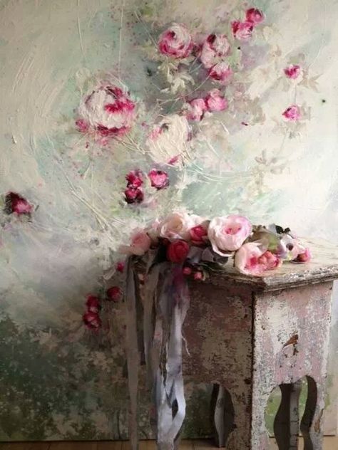 Gorgeous Peonies, Possibly Laurence Amelie painting ? Laurence Amelie, Flowers Painted, Style Shabby Chic, Shabby Chic Bathroom, Shabby Chic Bedroom, Shabby Chic Bedrooms, Style Deco, Shabby Chic Vintage, Painted Wall