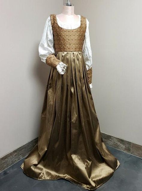 1500s Dress, 17th Century Dress, 1500s Fashion, Ren Fest, Italian Dress, Old Dresses, Medieval Fashion, Historical Dresses, Fancy Outfits