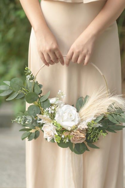 Faux Wedding Flowers, Wedding Bridesmaid Bouquets, Rustic Wedding Colors, Trending Colors, Bridesmaid Bouquets, Victorian Wedding, Wedding Ornament, Wedding Theme Colors, Flower Arrangements Diy