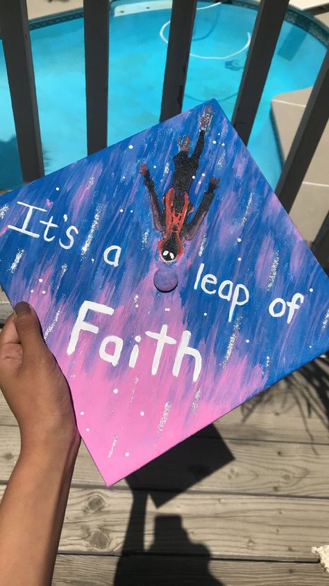 spider-man into the spiderverse graduation cap #marvel Graduation Cap Marvel, Spider Man Into The Spiderverse, Creative Graduation Caps, Into The Spiderverse, College Grad Cap Ideas, Graduation Cap Decoration Diy, High School Graduation Cap, College Graduation Cap Decoration, Image Spiderman