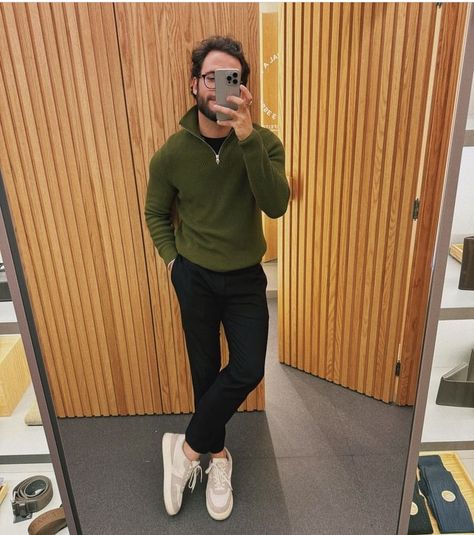 Casual Mens Winter Outfits, Official Casual Outfits Men, Smart University Outfits, Men Birthday Dinner Outfit, Dark Green Mens Outfit, Mens Office Casual Outfits, Men Casual Office Outfit, College Fits Men, Casual College Outfits Men