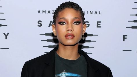 Willow Smith Explains Why She Prefers Polyamory Over Monogamous Relationships Trey Smith, Polyamorous Relationship, Kitty Photos, Willow Smith, Jaden Smith, Table Talk, Jada Pinkett Smith, Red Table, Brooke Shields