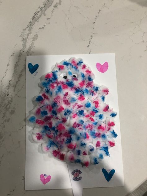 Cotton candy turkey: We used cotton balls and painted them on the turkey folded a peice of paper and added a logo as the stick Disguised Turkey, Candy Turkeys, Disguise A Turkey, Cotton Balls, A Logo, Cotton Candy, Birthday Parties, Candy, Birthday