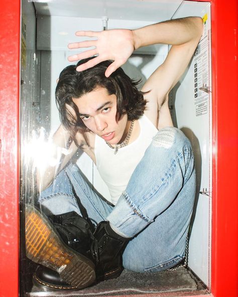 cari / may ★ on Instagram: “hi guys i finally succeeded at capturing the roach in my room i trapped him in this glass container and he looks comfy so good for him but…” The Kid Laroi, Kid Laroi, Conan Gray Aesthetic, Fav Music, Gray Aesthetic, In My Room, Conan Gray, My Room, Favorite Person