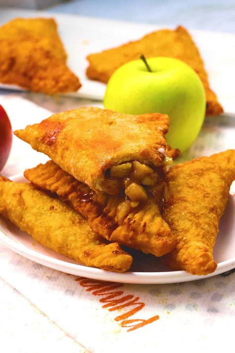 Fried Apple Pies African Snacks, Fried Apple, Fried Apple Pies, Apple Pie Bites, Fried Pies, Fruit Cobbler, Baked Apple Pie, Diced Apples, Fried Apples