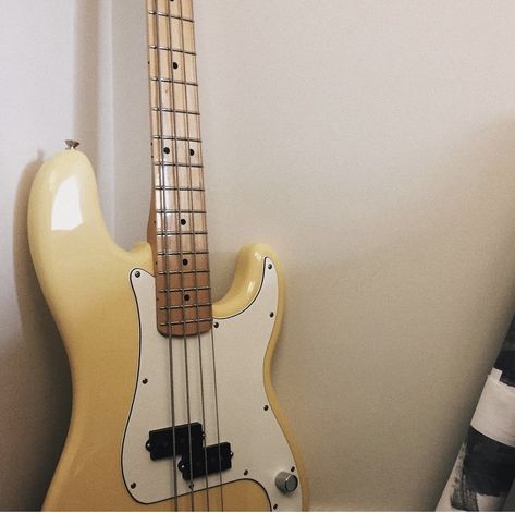 fender precision bass buttercream Aesthetic Bass Guitar, Fender Mustang Guitar, Mustang Guitar, Guitar Aesthetic, Fender Precision Bass, Cream Aesthetic, Punk Girl, Fender Bass, Golden Years