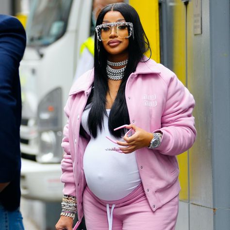 Cardi B Pregnant, Two Worlds Collide, Maternity Picture Outfits, Cardi B Pics, Cardi B Photos, Pretty Pregnant, Worlds Collide, Mommy Outfits, Pregnant Celebrities