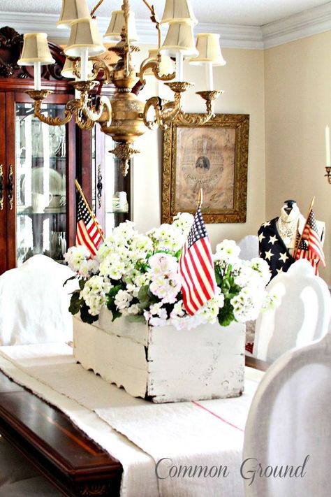 4th of July table centerpiece idea #4thofjuly #4thofjulydecor Farmhouse Table Centerpiece, Patriotic Centerpieces, July 4th Holiday, Cottage Decorating, Fourth Of July Decorations, Home Office Inspiration, Independance Day, Fourth Of July Decor, Celebration Ideas