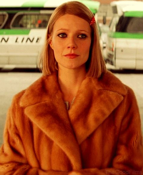 via GIPHY Margo Tenenbaum, Wes Anderson Characters, Bathroom Scene, Margot Tenenbaum, Royal Tenenbaums, Wes Anderson Movies, Wes Anderson Films, The Royal Tenenbaums, Fritz Lang