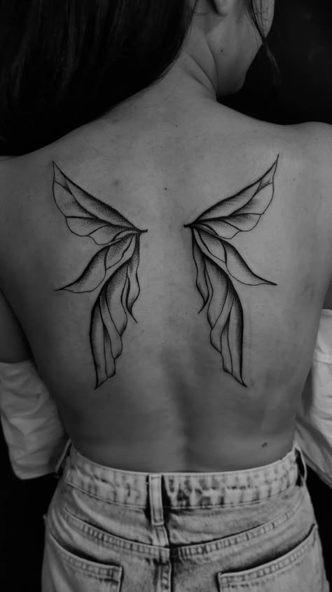 Dark Fairy Wings Tattoo, Butterfly Wings Back Tattoo, Butterfly Wings Tattoo On Back, Tattoo Espalda Mujer, Wings Tattoo On Back, Fairy Wing Tattoos, Butterfly Wing Tattoo, Pixie Tattoo, Back Tattoo Women Spine