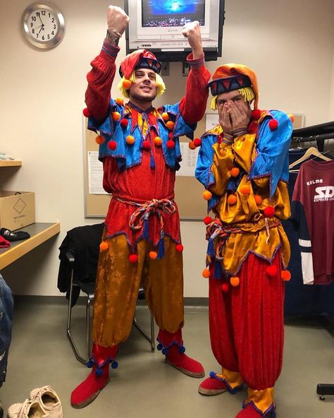 TSN on Instagram: “Auston #Matthews and Mitch #Marner are ready to get the show started at the @nationalballet 🤣 •• (📷: @mapleleafs)” Dylan Strome Mitch Marner, Mitch Marner Auston Matthews, Austin Matthews And Mitch Marner, Auston Matthews And Mitch Marner, Mitch Marner And Auston Matthews, Patrick Marleau, Max Domi, Joe Thornton, Hockey Rules