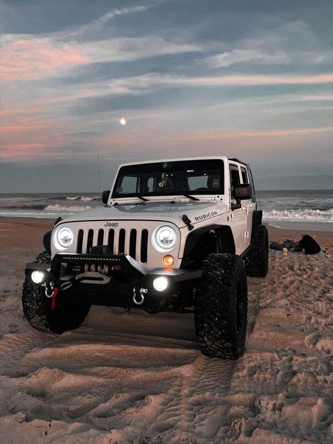 2024 Jeep Wrangler Rubicon, Jeep Convertible, Porsche Jeep, Two Door Jeep Wrangler, Jeep Wallpaper, Green Jeep, White Jeep, Car Deco, Dream Cars Jeep