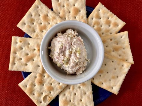 Smoked Fish Dip Recipe Florida, Fish Spread Recipe, Smoked Fish Spread, Smoked Fish Dip Recipe, Fish Dip Recipe, Smoked Fish Recipe, Smoked Fish Dip, Fish Dip, Salmon Spread