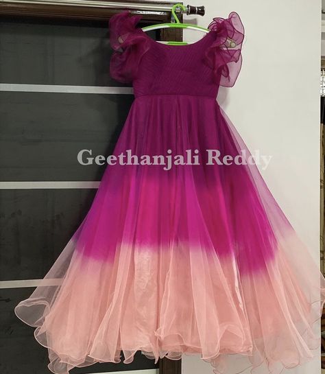 Double Colour Frock Design, Double Shaded Long Frocks, Long Frocks For Women, Frock Ideas, Baby Birthday Dress, Frock Designs, Long Frock Designs, Gown Party Wear, Long Gown Design