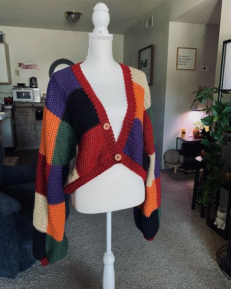 XL Autumn Patchwork Cropped Cardigan 🍂 Ready-to-Ship 🍁🤎 $135 +shipping (super discounted, these usually commission for $250). All the measurement info is on the listing — link is in bio 🍁☕️🍂 #autumn #autumnvibes #autumncolors #autumnleaves #cardi #cardigan #crochet #patchwork #fall #fallcolors Autumn Patchwork, Cardigan Crochet, Cropped Cardigan, Fall Vibes, Fall Colors, Knitting, Crochet, Quick Saves, Patchwork