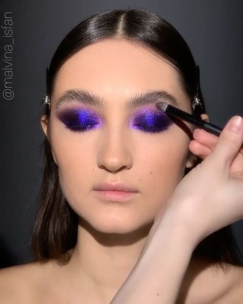 Makeup And Beauty’s Instagram photo: “Deep amethyst eyes✨ you like it 0-10❤️ Comment with the Emoji (🥳,🙋) Follow @nimobeauty1 for more makeup inspo 💄✨🌻✨ - - Follow 🦋…” Purple Aesthetic Makeup, Amethyst Makeup, Purple Goth Makeup, Dark Purple Makeup, Violet Eyeshadow, Amethyst Eyes, Photo Deep, Purple Makeup Looks, Makeup Purple