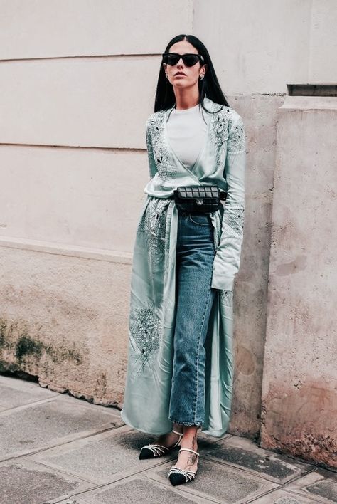 ▼ Pinterest @danielarestrepor Kimono Street Style, Kimono Outfits, Dress Over Pants, Turquoise Fashion, Mode Kimono, Looks Street Style, Maxi Robes, Spring Street Style, Fashion Weeks