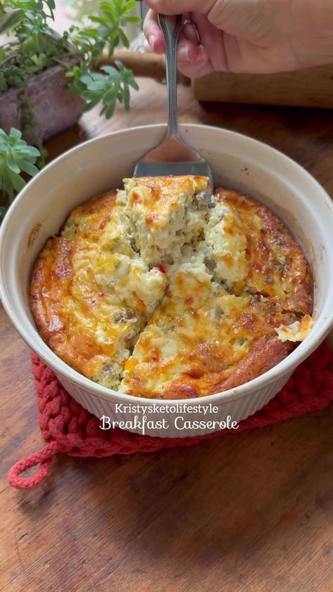 Breakfast Casserole (recipe in comments) #breakfast #casserole #eggs | kristysketolifestyle | kristysketolifestyle · Original audio Breakfast Casserole Eggs, Opening Presents, Yellow Bell Pepper, Breakfast Casserole Recipe, Recipe For Breakfast, Breakfast Casseroles, Free Keto Recipes, Breakfast Sausage, Videos Cooking