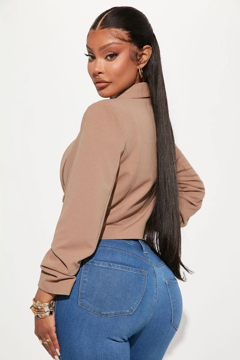 Yodit Yemane Fashion Nova, Yodit Yemane, Blazer Collar, Taupe Fashion, Flattering Outfits, Cropped Blazer, Cute Swag Outfits, Cozy Outfit, Swag Outfits