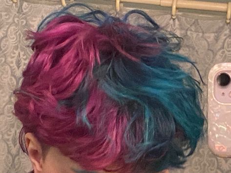 Pink And Blue Half And Half Hair, Blue And Red Split Dye, Pink And Purple Split Dye Short Hair, Split Dyed Hair Pink And Purple, Pink And Blue Hair Short, Pink And Blue Split Dye Hair, Blue And Pink Split Dye, Hairdye Inspo Short Hair, Pink And Purple Split Dye