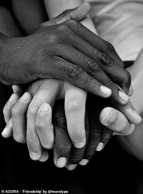 Human Photography People, People Photography Black And White, Black And White Photography People, Opposites Art, Unity Photography, Hands Holding Hands, Friendship Hands, Hands Black And White, Black And White Hands