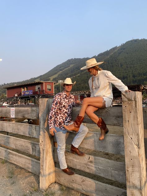 Montana Rodeo Outfit, Flowy Skirt And Boots Outfit, Jackson Hole Photoshoot, Colorado Spring Outfit, Jackson Hole Rodeo Outfit, Jackson Hole Wyoming Aesthetic, Jackson Hole Summer Outfit, Jackson Hole Aesthetic, Wyoming Outfit Summer