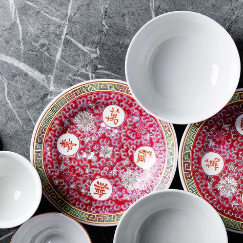 The Rich, Complex History Hiding Within Chinese Plate Designs Housewares Design, Vegan Chinese, Chinese Table, Chinese Bowls, Bowls And Plates, Plate Designs, Red Bowl, Stoneware Dishes, Asian Restaurants