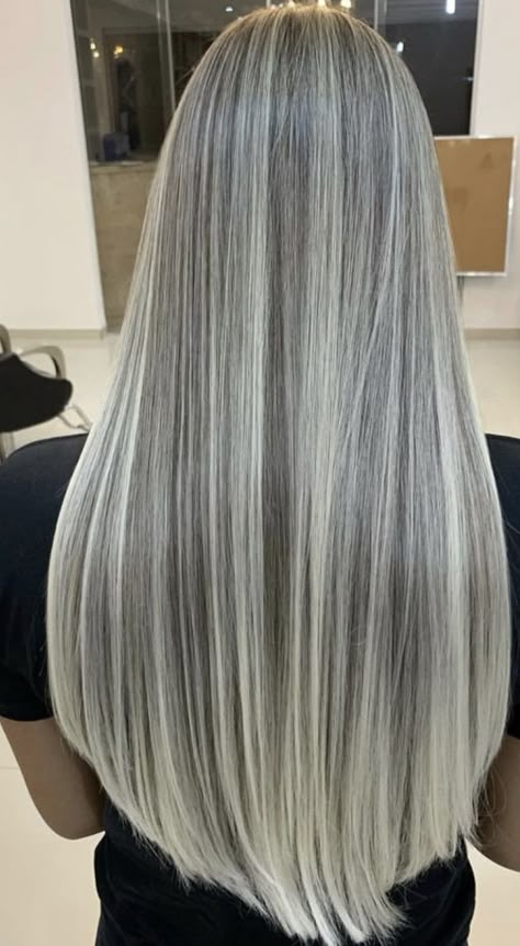 Blond Cenușiu, Long Hair Highlights, Fall Blonde Hair, Silver Blonde Hair, Icy Blonde Hair, Gorgeous Gray Hair, Cool Blonde Hair, Silver Hair Color, Long Hair Color