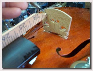 Bridge Shaping for full size violins - pics Violin Repair, Violin Pics, Violin Bridge, Luthier Workshop, Violin Family, Violin Shop, Ancient Music, Violin Makers, Violin Art