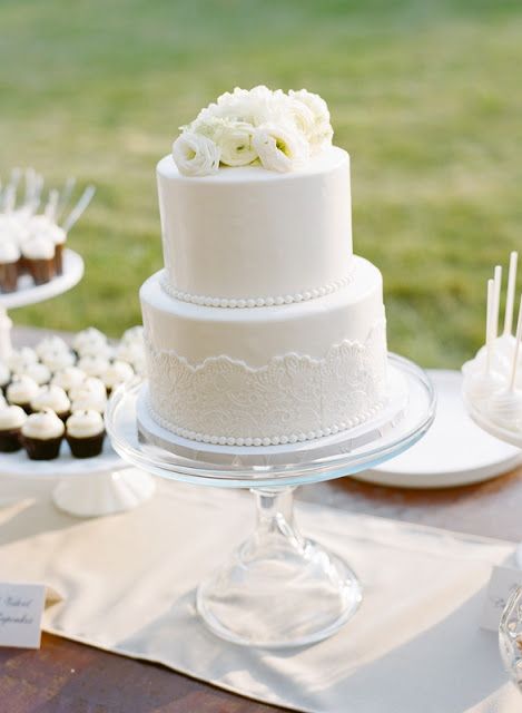 Great dessert spread and adorable cake Emma Freeman, Vintage Pasta, Fondant Lace, Vintage Wedding Cake, Wedding Cakes Elegant, Small Wedding Cakes, Lace Wedding Cake, Wedding Cake Table