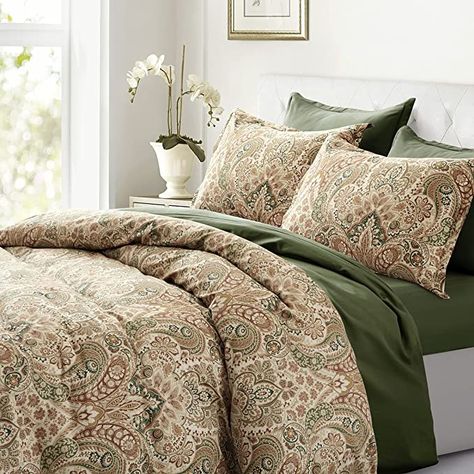 Amazon.com: Eikei Boho Paisley Print Luxury Duvet Quilt Cover and Shams Bedding Set Bohemian Damask Medallion 400TC Egyptian Cotton Sateen (Kale Caramel, Queen) : Home & Kitchen Sweety Pie, Bohemian Bedding Sets, Paisley Bedding, Paisley Duvet, California King Duvet Cover, Boho Paisley, Patterned Bedding, Floral Duvet, Quilted Duvet