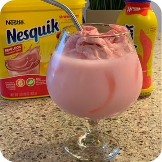 Whip up this super fun and delicious strawberry milk drink in minutes! Nesquik Strawberry Milk, Nesquik Recipes, Nesquik Strawberry, Strawberry Milk Drink, Strawberry Nesquik, Milk Recipes Dessert, Nestle Recipes, Drinks Recipes, Strawberry Milk