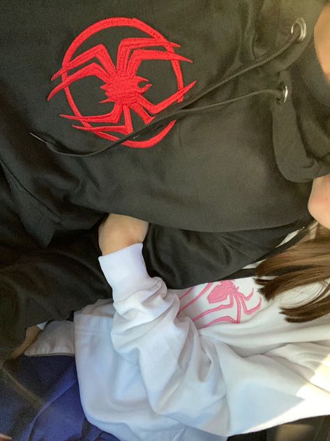 No Profile Picture Aesthetic, Fireboy And Watergirl, Spiderman Outfit, Hello Kitt, Spiderman Suits, Spyder Men, Hoodie Aesthetic, Baby Love Quotes, Matching Couple Shirts