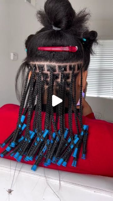 Top African Hairstyles on Instagram: "Neatly braided 💯💯 Knotless braids with curly ends #slayyourbraids . . Hairstylist @slaybysix" Short Bob Braids, Braiding Techniques, Boho Braided Hairstyles, Box Braids Bob, Knotless Braid, Lemonade Braids Hairstyles, Quick Braids, Braids With Shaved Sides, Bob Braids Hairstyles